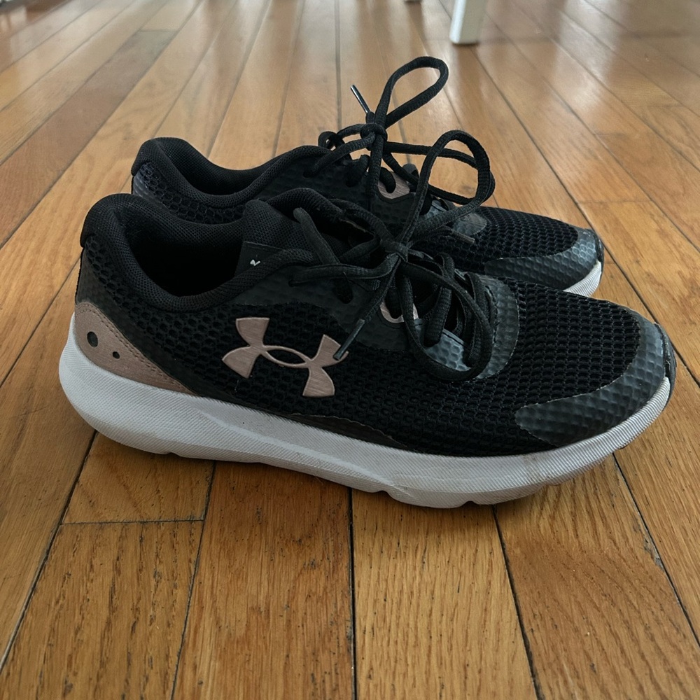 Under Armour Surge Black, White and Rose Gold Sneakers Size 7